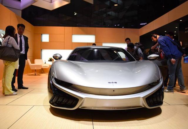 国产超跑霸气来袭,原创蜻蜓标志完胜法拉利,预售20万,无敌了!