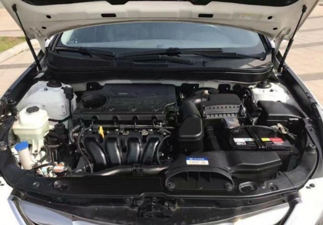 花7万买辆索纳塔8代步, 当打开发动机舱的那一刻, 整个人看呆了