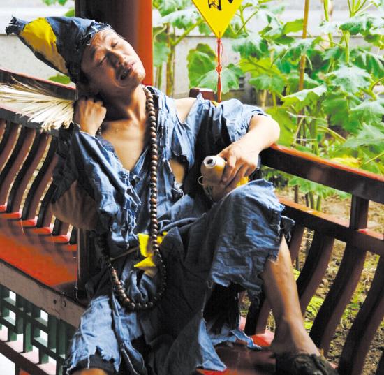 很多小伙伴都看过,济公是南宋时期的一位高僧,他外表疯疯癫癫,行为