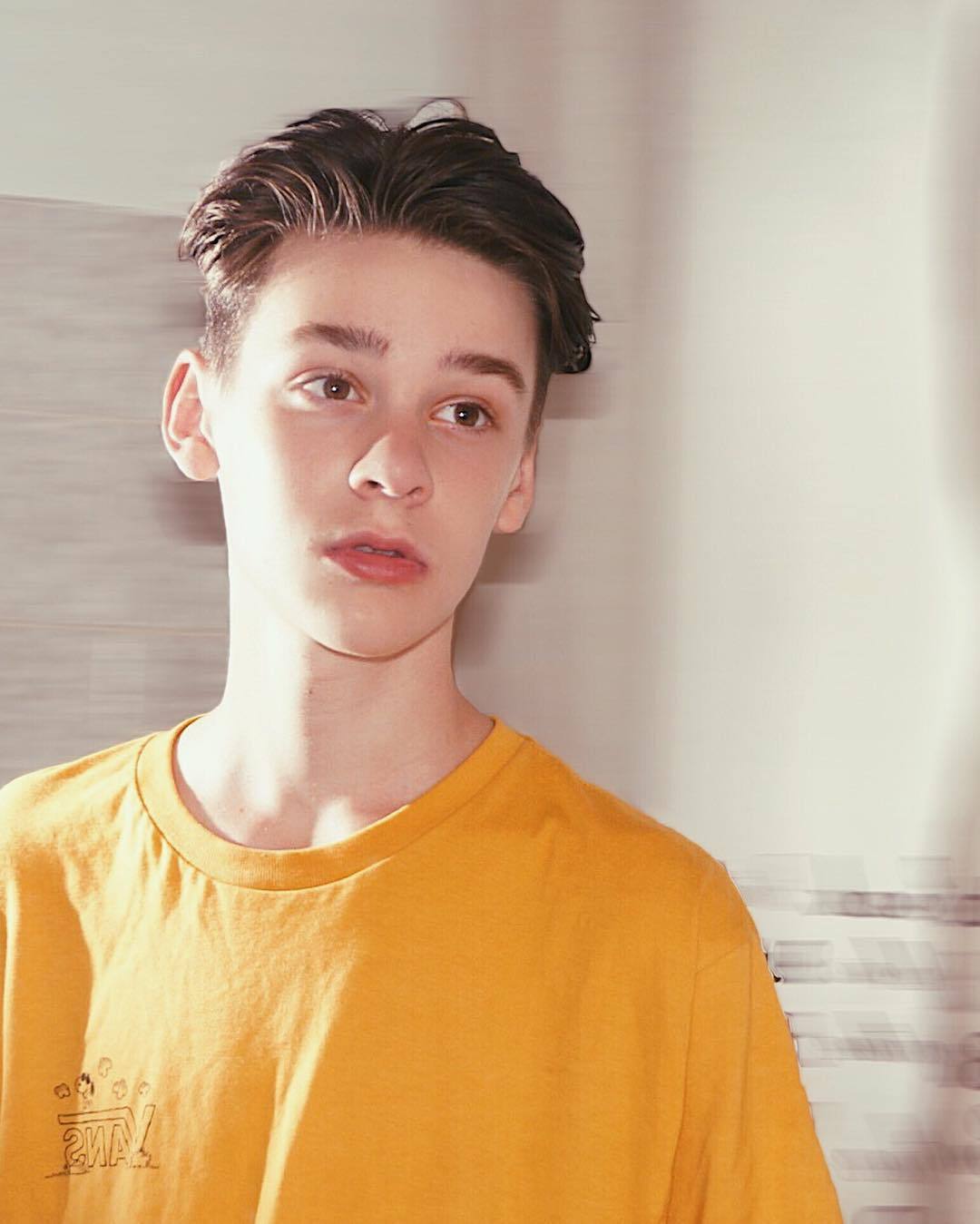 mike leon16 岁的德国歌手 mike leon 发表了自己的最新单曲 sie