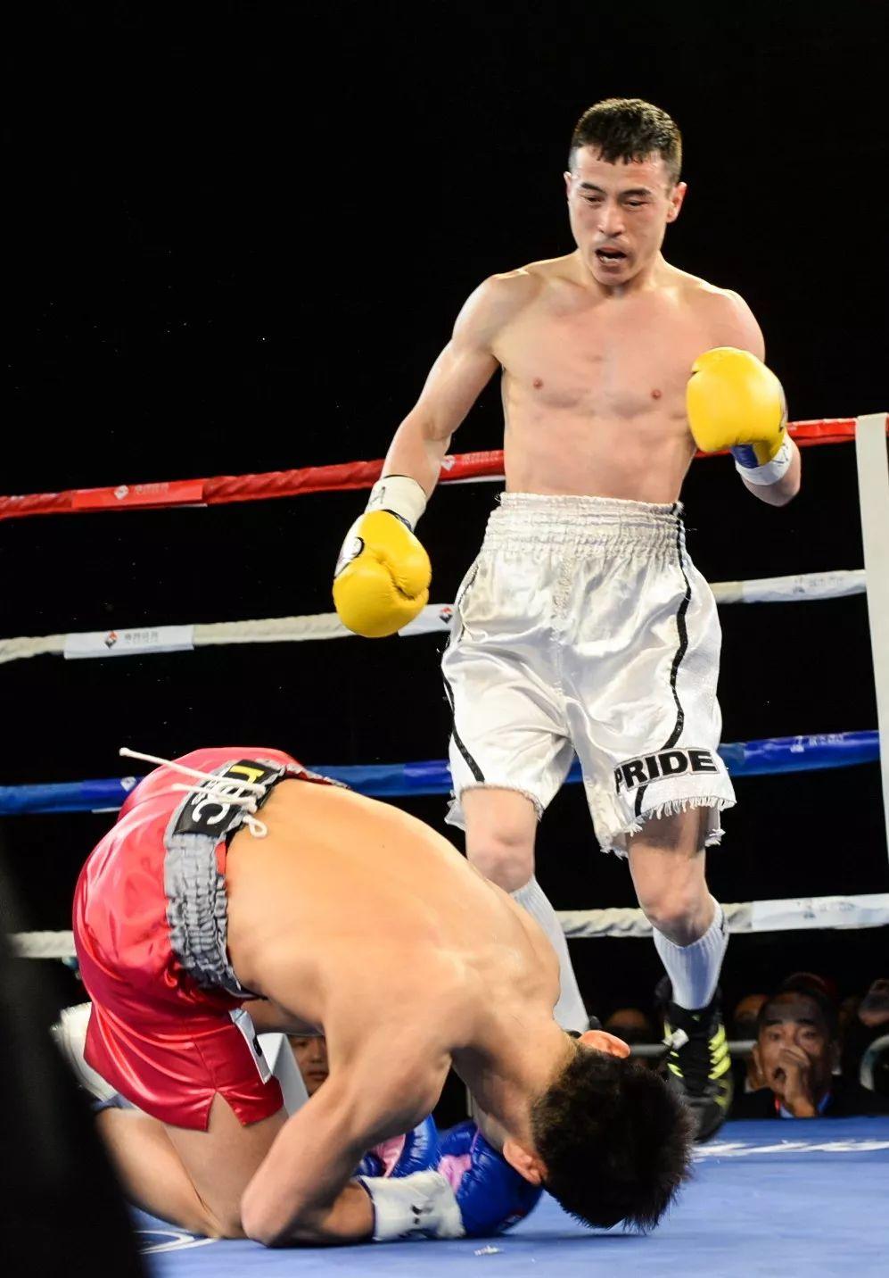 李翔|拳王|乌兰_新浪新闻