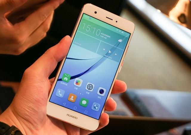 作为华为nova系列的第一代机型,它发布的时候就是带着特殊身份来的