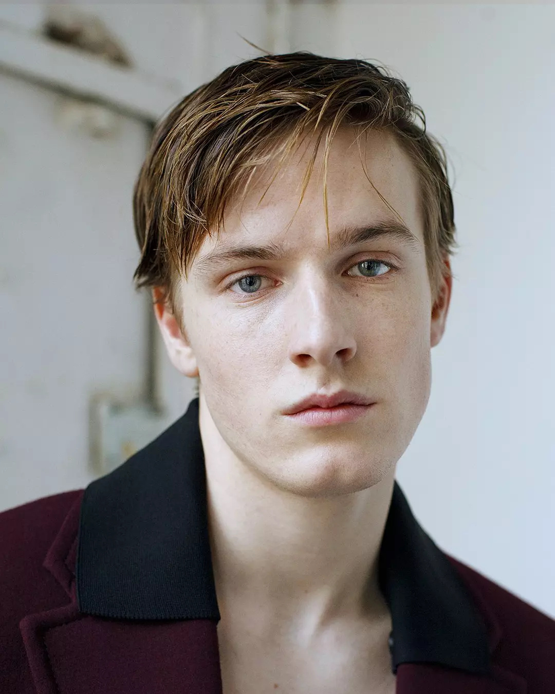 德国演员 louis hofmann 出生于1997年|感化院|男主角|超自然_新浪