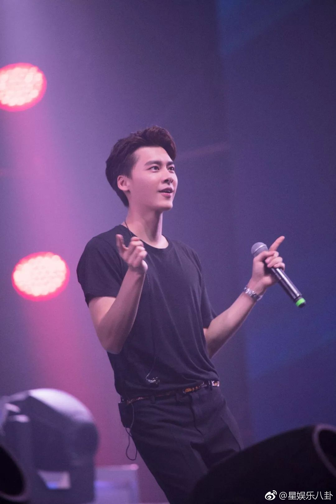 李易峰生日会美图第n波李易峰谢谢你们陪我说一路的真心话