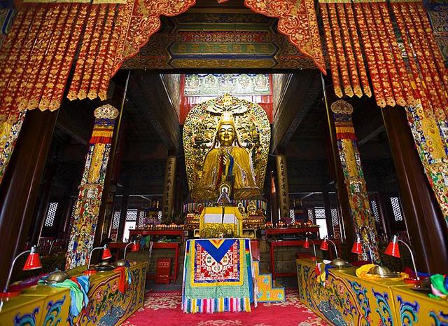 中国最灵验的三大佛教寺庙,当地人相信并推崇的祈福圣地