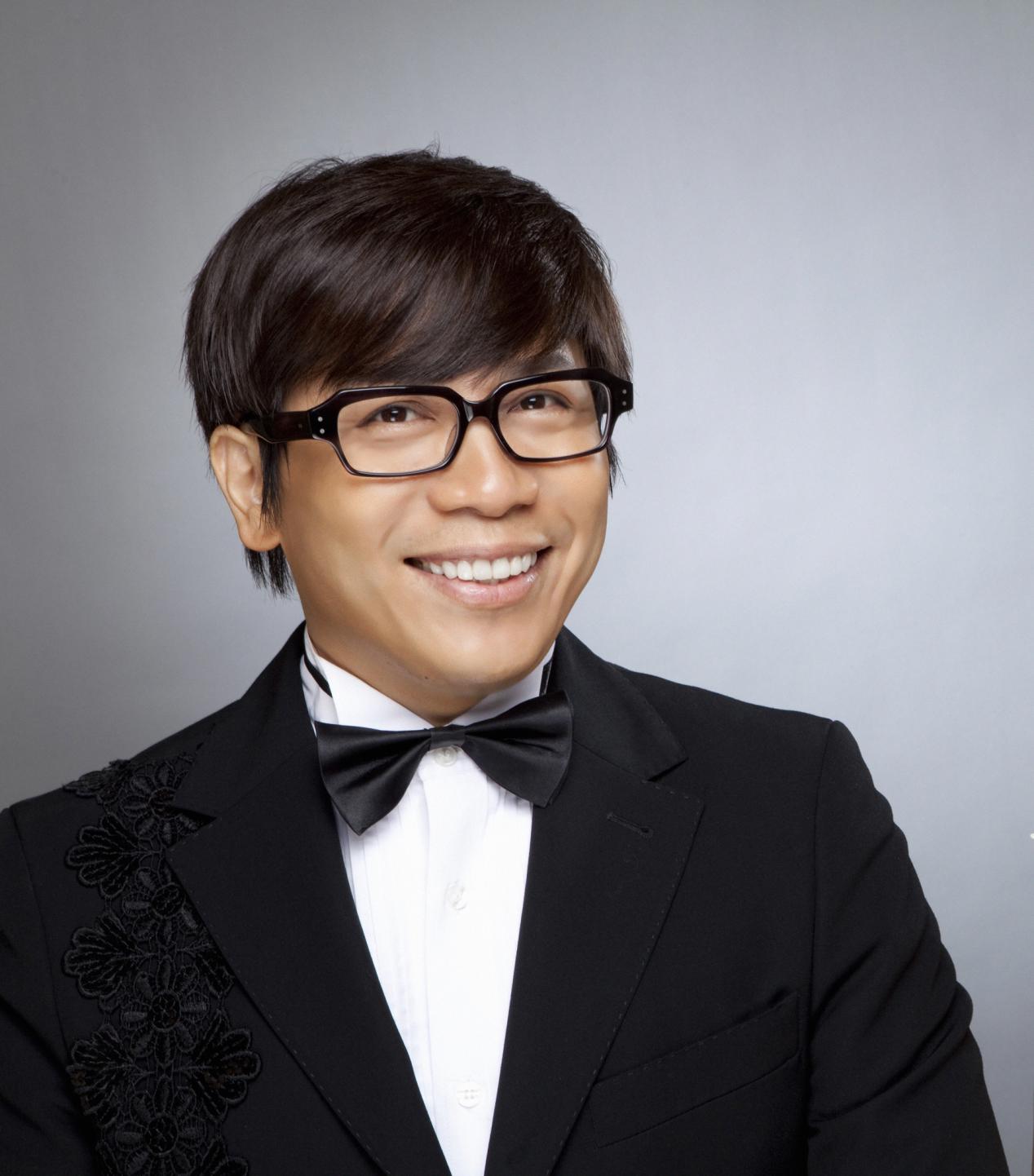 台湾著名主持人,44岁时娶小18岁娇妻, 如今结婚8年仍膝下无子