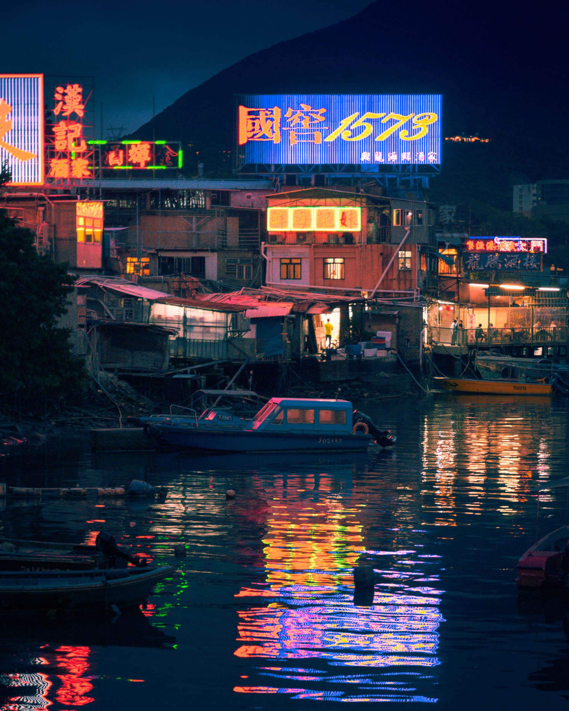 香港日渐衰落的霓虹灯景观香港长期以来一直弥漫着无处不在的霓虹