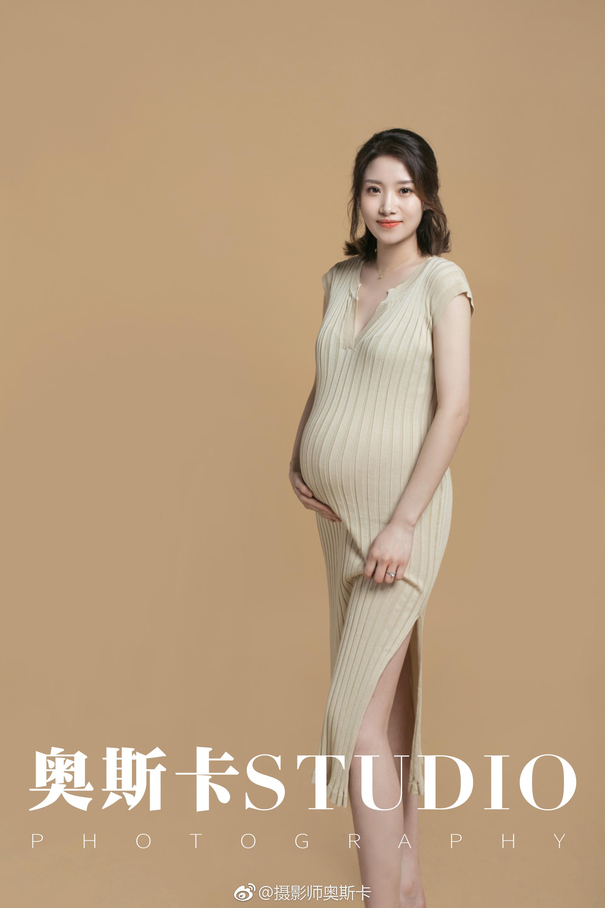 妈妈是第一个挺你的人,要爱她7815 67女神孕妈带着可爱的大宝