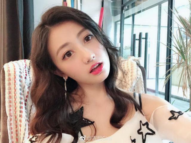 kpl美女解说gini晒私人照片网友说可以当新壁纸了