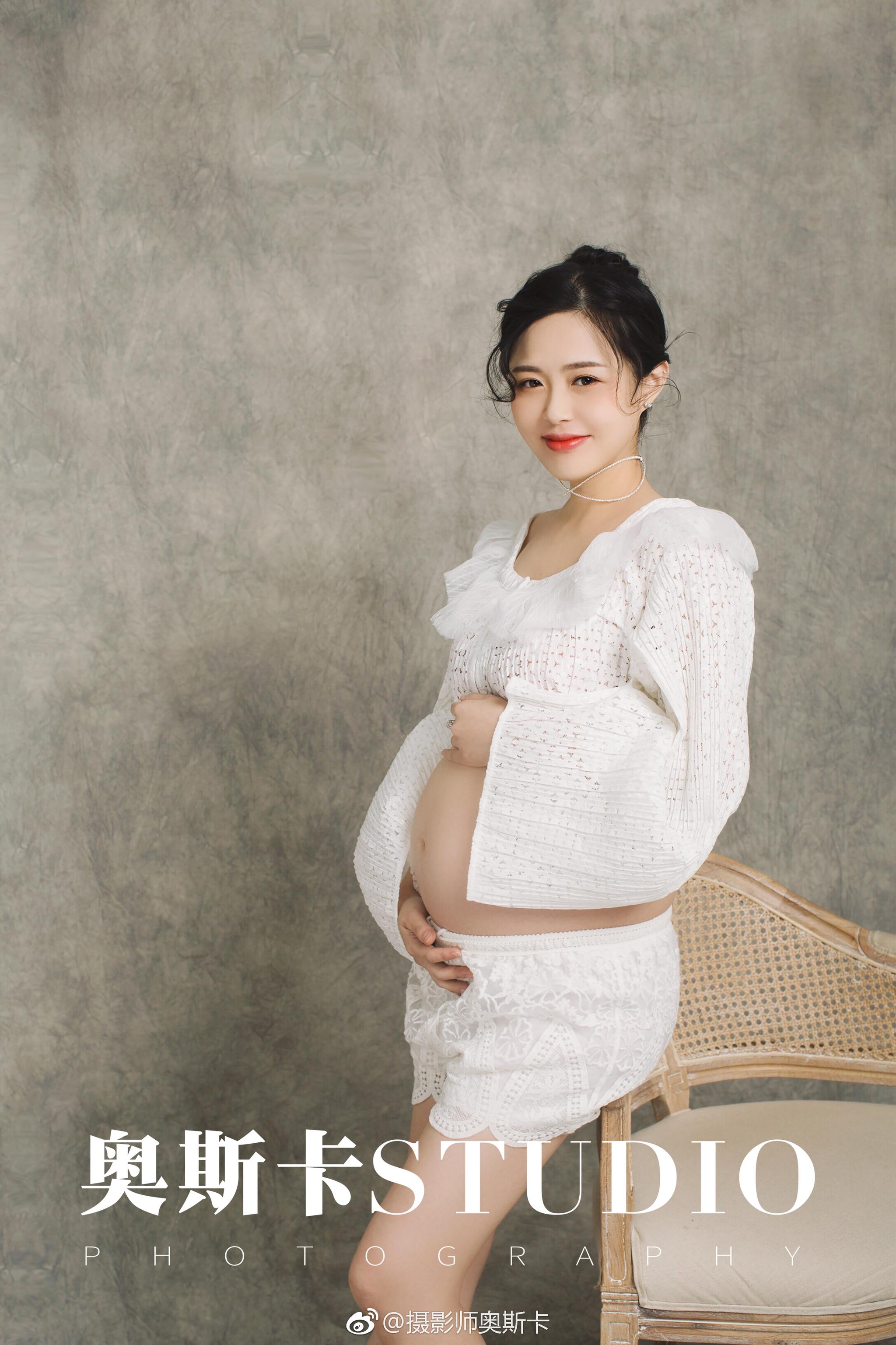 这种复古的孕妇照你们喜欢吗