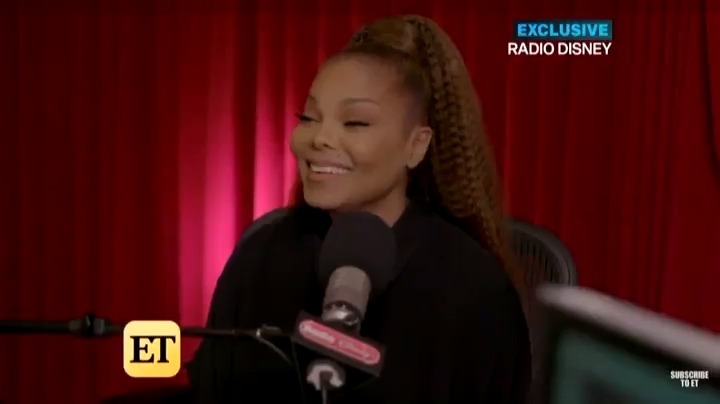 爸爸:珍妮,珍妮~珍妮:哈喽,ba ba爸爸:吃糖了吗