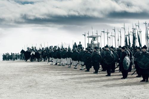 一生贤明的秦穆公,为什么到他晚年执意要发兵东征晋国?