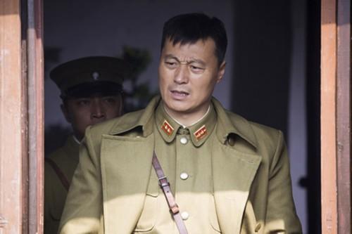 在电视剧《战长沙》中饰演活得肆意痛快的长沙地头蛇薛君山,合作