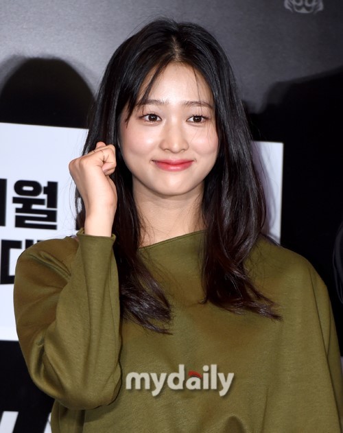 张基永池素妍林秀香等艺人出席《愤怒的黄牛》vip首