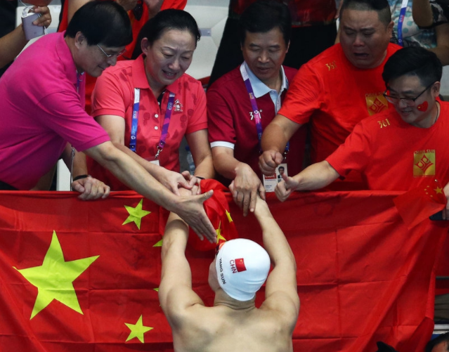 一天内狂拿亚运4金2银4铜,超. 来自happy锦荣 - 微博