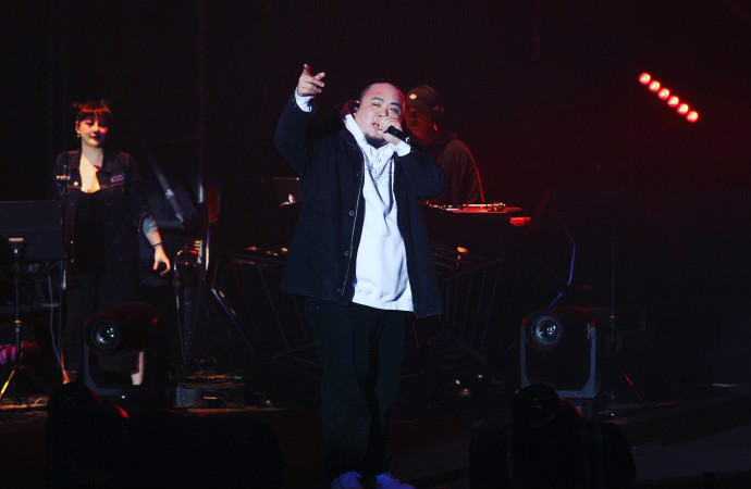 顽童mj116 muta大渊推出全新单曲《质感老乡》,带着音乐去兜风