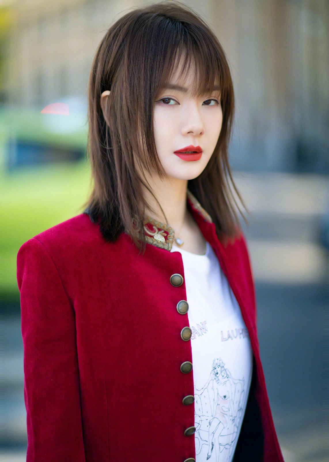 戚薇短发造型(戚薇短发造型大全)