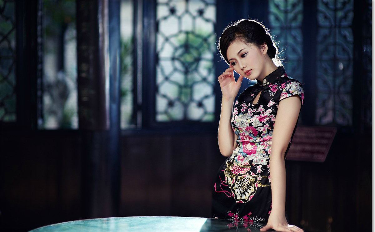 东方神韵之旗袍美女姐姐,有一种古典的韵味在其中