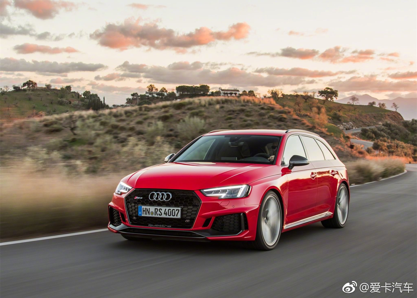 奥迪 RS4 Avant (2018)搭载与保时捷共同研发的2-新浪汽车