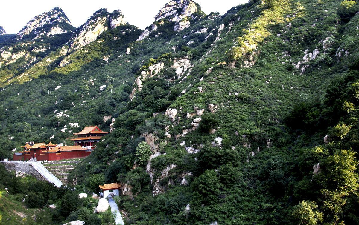 黑山大峡谷, 自然景观奇特无比, 人称"世外桃源"