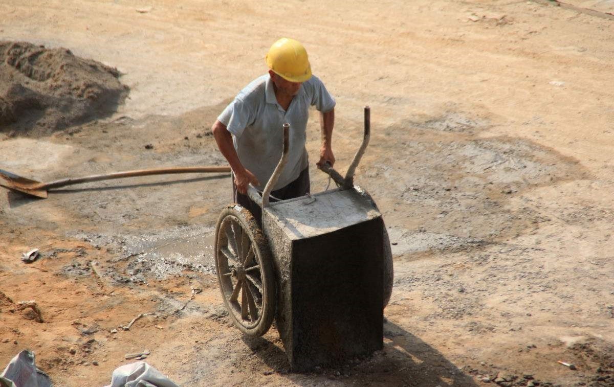 老一辈建筑工年龄大了,年轻人不愿意去工地,以后还能招到人吗?
