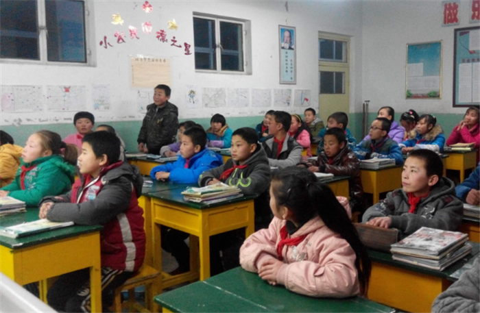 对我国当前农村小学教育的现状及以后发展的思