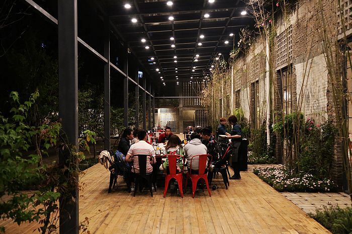 都市中的世外桃源 竹吟别院花园餐厅