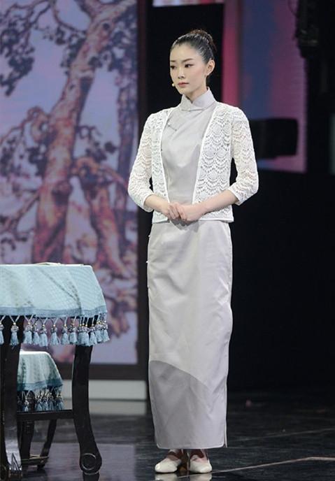 我就是演员里嘉宾再穿旗袍张钧甯穿花色旗袍好有气质