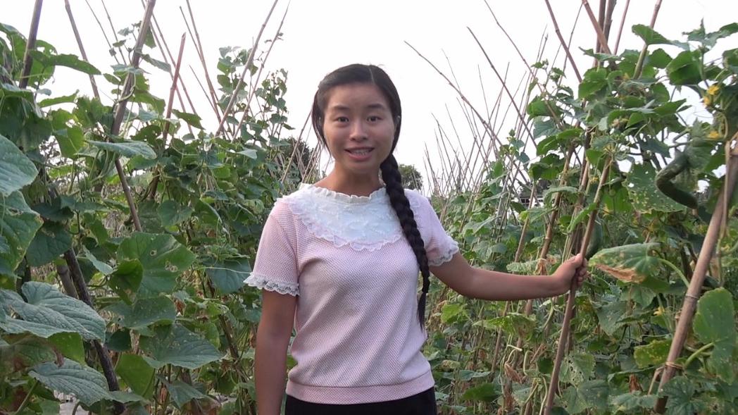 不仔细听以为是邓丽君,没想到农村妹子演绎《一帘幽梦》如此好听