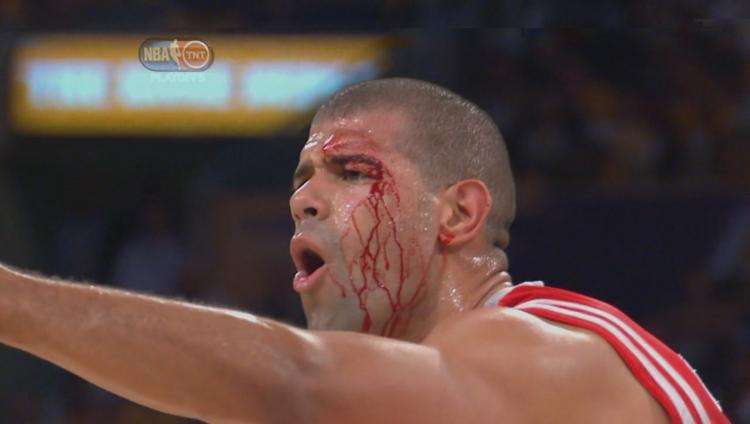 看了这么多年的nba,场上的经典画面哪一幕最让你动容?