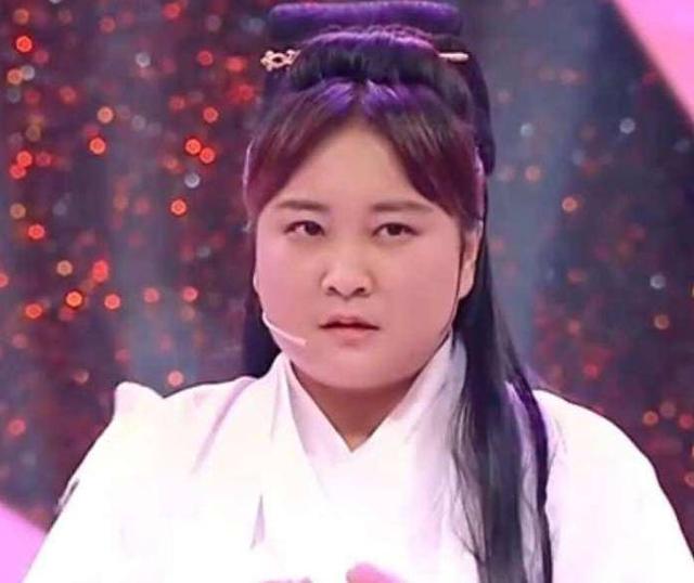 贾玲模仿过的古装角色,白浅第4,小龙女第2,第一太惊艳了