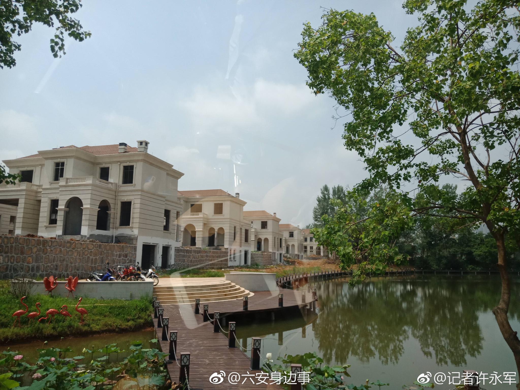 竟有这事?网友举报六安异域风情小镇违法施工建设![费解]