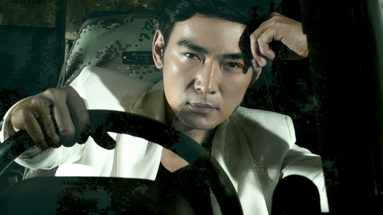 焦恩俊的古装就够帅了,没想到现代装更是帅到无边无际