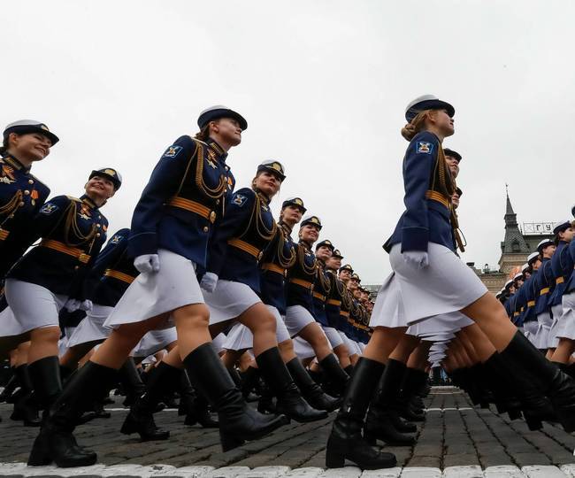 俄罗斯胜利日阅兵式女兵大盘点制服加身英气十足