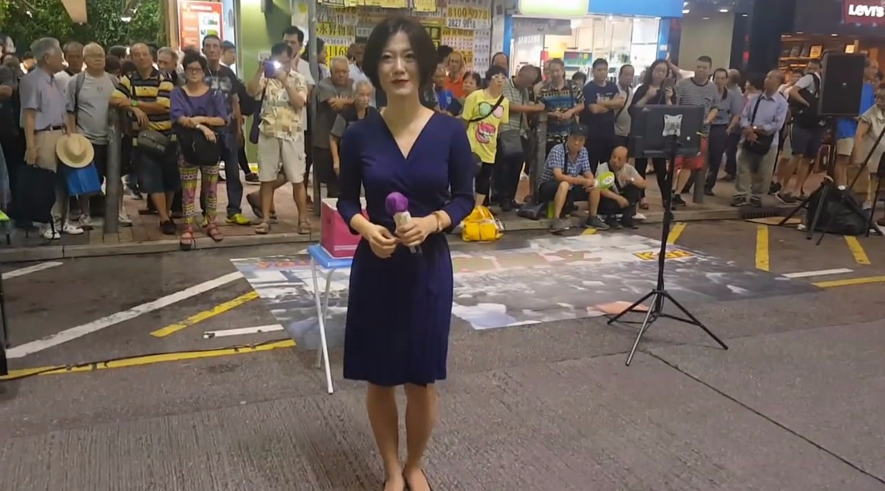 原唱都没唱火的歌曲,被旺角美女歌手龙婷翻唱后火遍全网!
