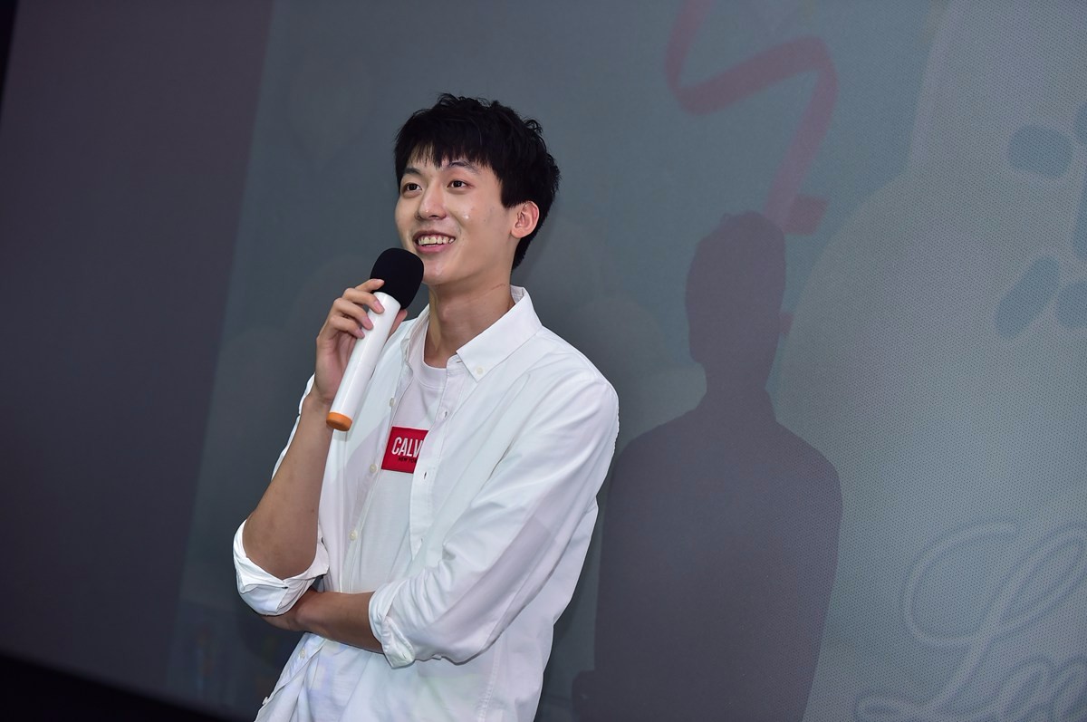 cuba小鲜肉冯瀚圃办生日会 百余名女粉到场庆祝