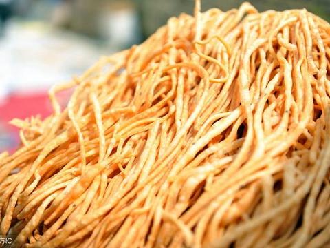 西北馓子:纤手搓来玉数寻,碧油煎出嫩黄深|馓子|纤手|回族_新浪新闻