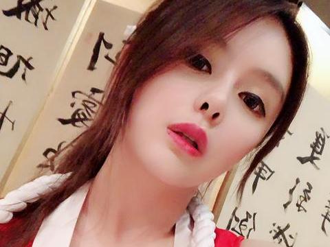 张琪格COS不知火舞,一身伤引网友好奇,随后她的解释,亮了!|主播|张琪格|不知火舞|纹身贴|旅游_新浪新闻