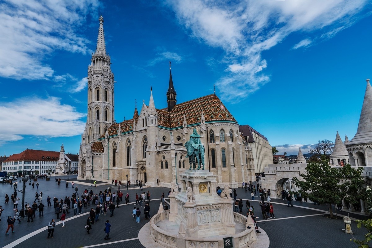 匈牙利城堡山风景
