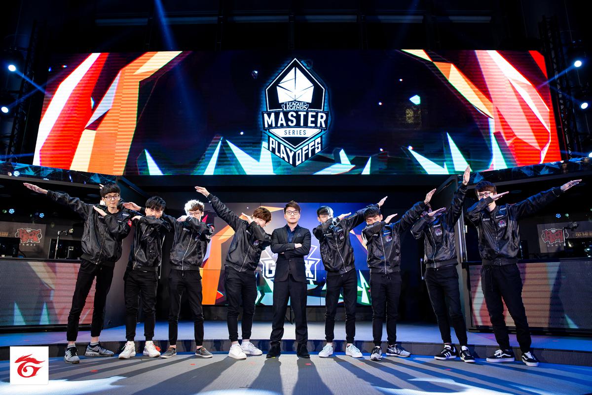 最值得一提的是,grx战队的教练是前暗杀星中单,世界第一发条toyz.