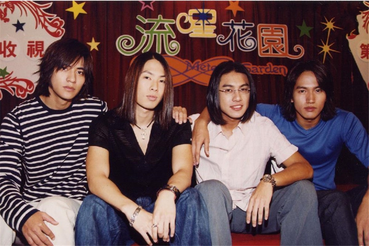 不过女主小短腿真心让观众看不懂《流星花园》算是80后,90后童年不错