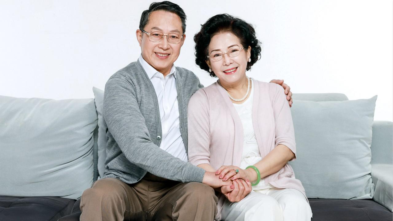 小心父母被电视坑害!到时后悔也晚了!