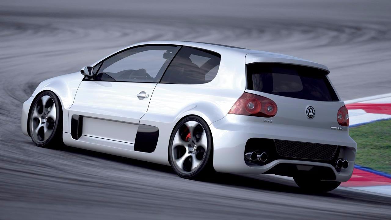 12缸的大众高尔夫全球就一辆发动机放后排连超跑都不敢小瞧