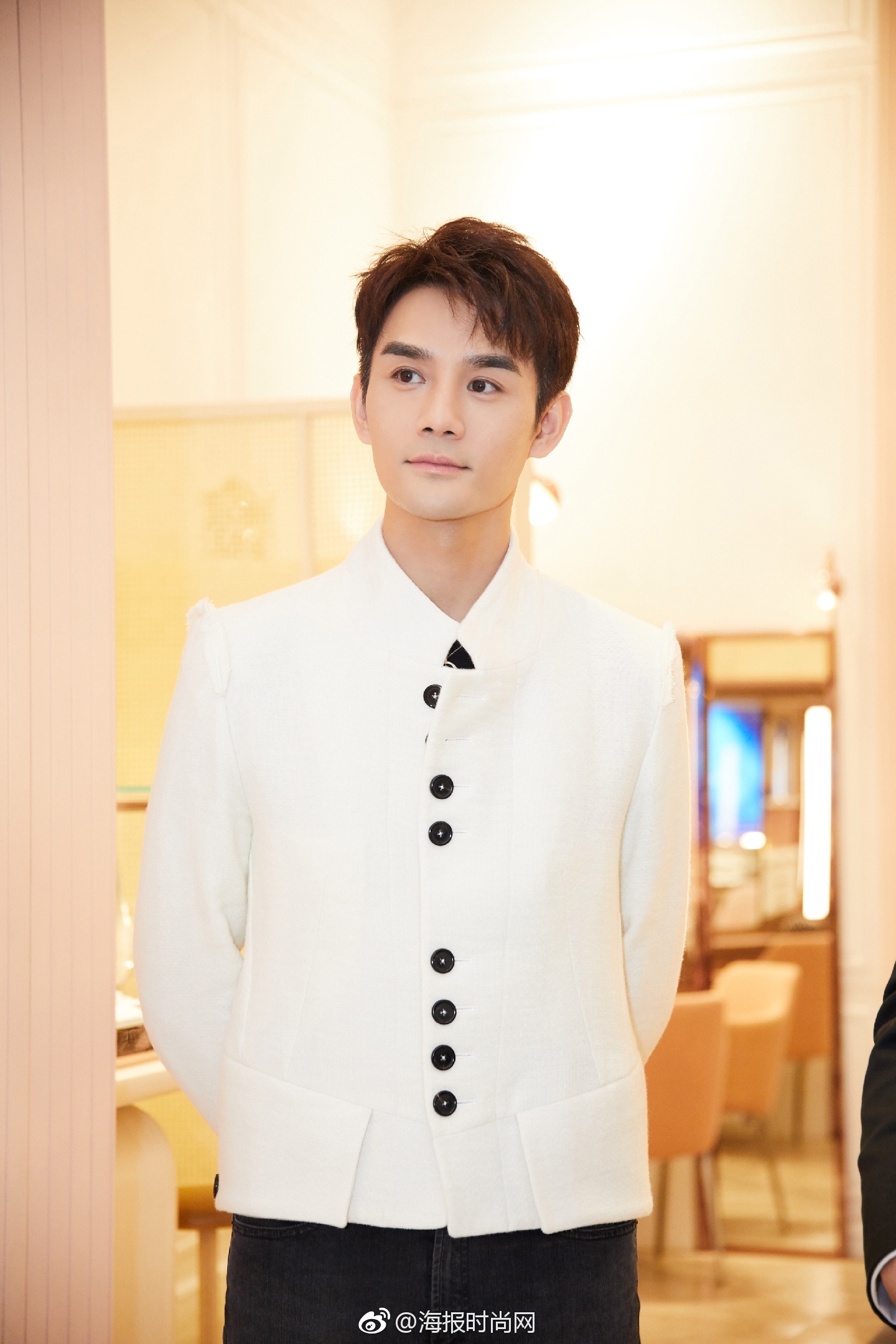 wuli凯凯王营业啦,速来收图!今日@王凯kkw 出席品牌活动