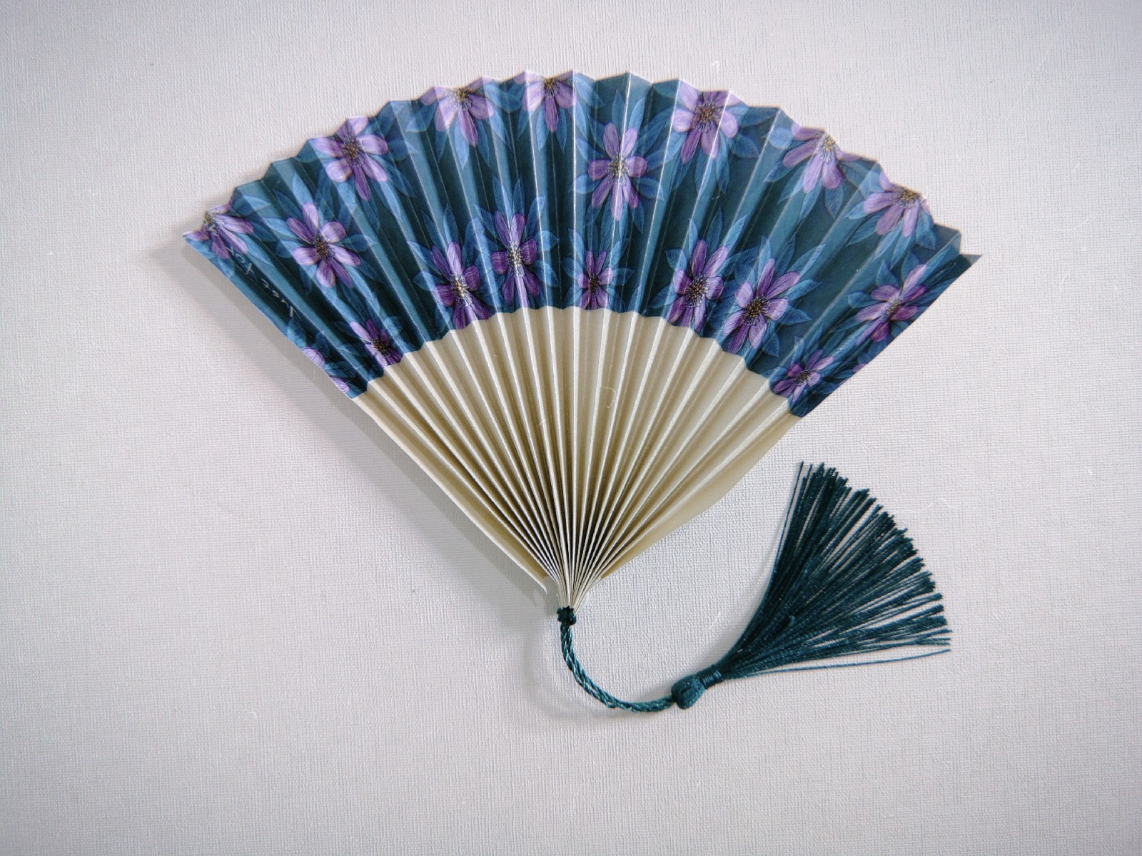 2张纸折出来的扇子,好看又实用,天气越来越热,快准备起来吧