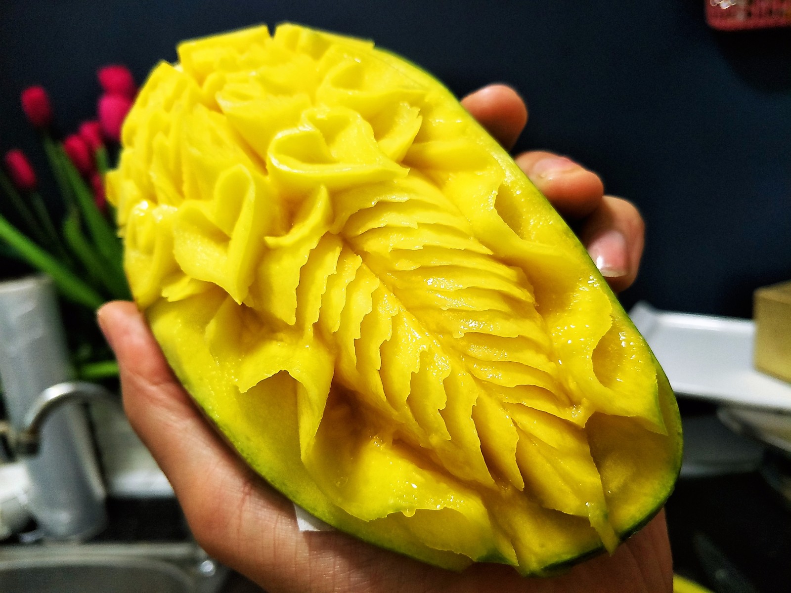 日本雕刻师用水果蔬菜雕刻的作品
