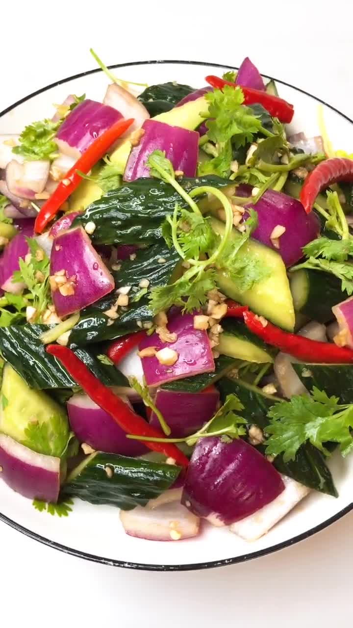 黄瓜紫洋葱做的凉拌菜, 常吃养生,端上桌就被秒光!