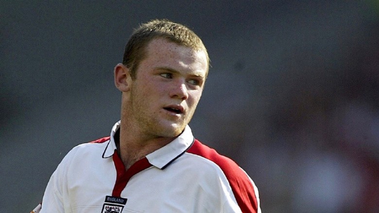 年轻时候的克洛泽上了年纪的克洛泽年轻时候的布冯连胡子都不留现在的