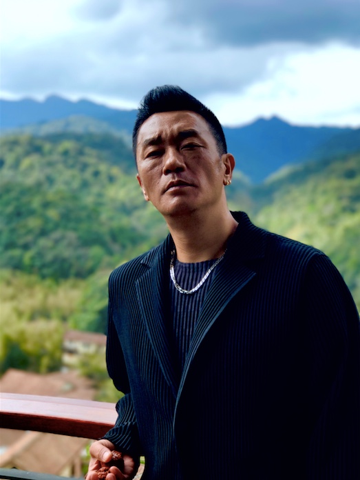 不论是收视还是口碑都取得了不俗的成绩.实力派演员含笑在剧中饰演