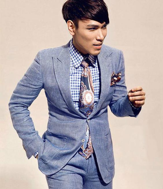 催泪歌神杨宗纬个人照片,虽其貌不扬但气场强大到爆炸